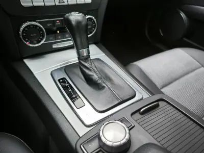 Mercedes-Benz C 220 2011 - 8950 EUR, 430000 km - AUTO.MOTO.pt - 430000km - foto 36 de 52