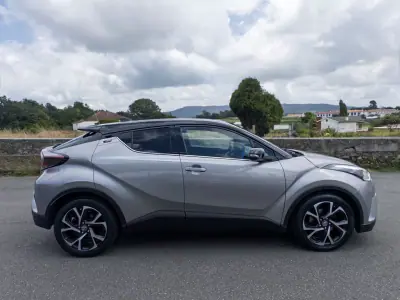 Toyota C-HR 2018 - 21990 EUR, 100000 km - AUTO.MOTO.pt - 100000km - foto 8 de 45