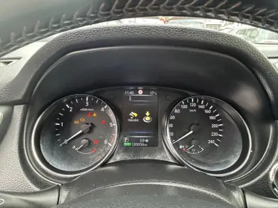 Nissan Qashqai 2015 - 16500 EUR, 120056 km - AUTO.MOTO.pt - 120056km - foto 12 de 22