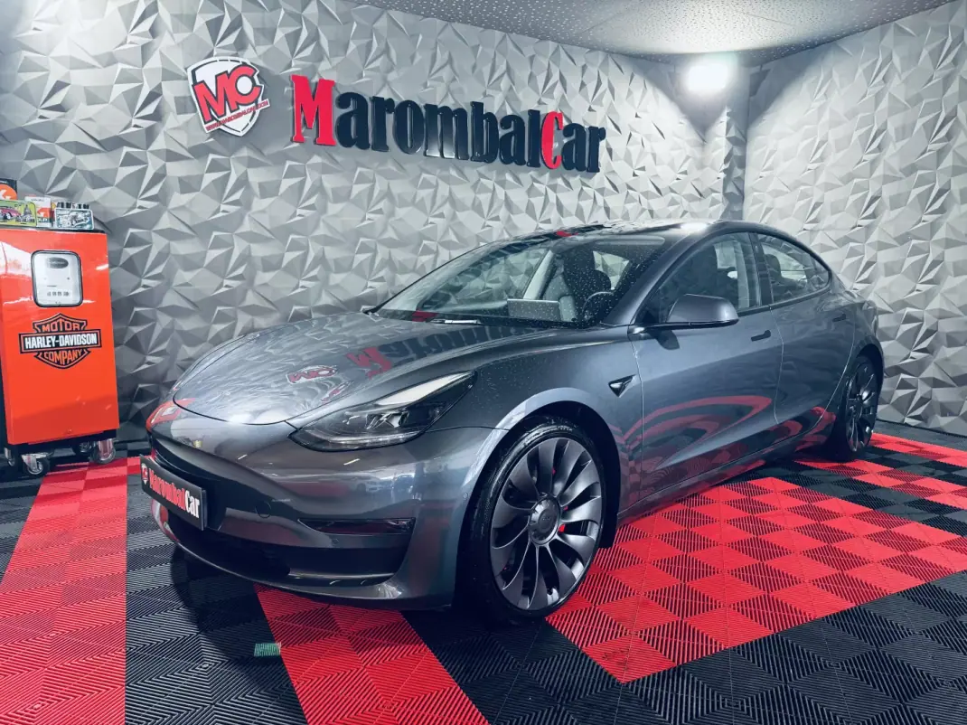 Tesla Model 3 2022 - 32990 EUR, 70718 km - AUTO.MOTO.pt - 70718km - foto 11 de 33