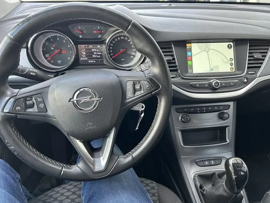 Opel Astra Sports Tourer 2019 - 12000 EUR, 101425 km - 101425km - foto 9 de 16