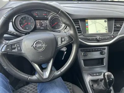 Opel Astra Sports Tourer 2019 - 12000 EUR, 101425 km - 101425km - foto 9 de 16