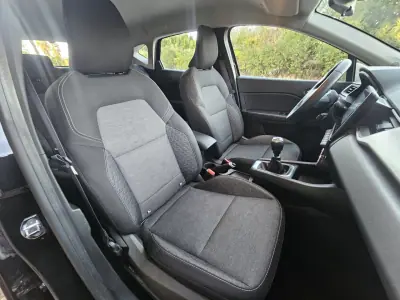 Renault Captur 2022 - 16850 EUR, 58500 km - 58500km - foto 22 de 23