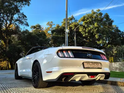 Ford Mustang 2015 - 37500 EUR, 159000 km - AUTO.MOTO.pt - 159000km - foto 6 de 22