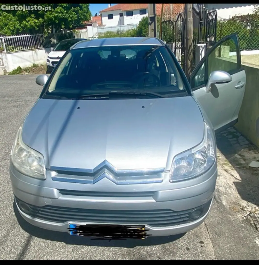 Citroën C4 2005 - 3450 EUR, 120000 km - AUTO.MOTO.pt - 120000km - foto 1 de 9