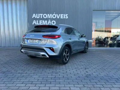 Kia XCeed 2022 — foto 5 de 21