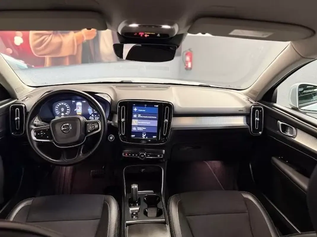 Volvo XC 40 2020 - 23900 EUR, 160000 km - AUTO.MOTO.pt - 160000km - foto 11 de 23