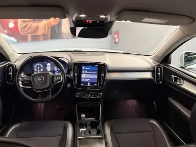 Volvo XC 40 2020 - 23900 EUR, 160000 km - AUTO.MOTO.pt - 160000km - foto 11 de 23