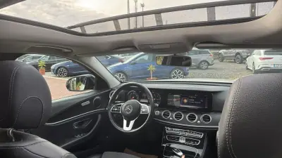 Mercedes-Benz E 300 2019 - 26990 EUR, 147000 km - AUTO.MOTO.pt - 147000km - foto 39 de 41