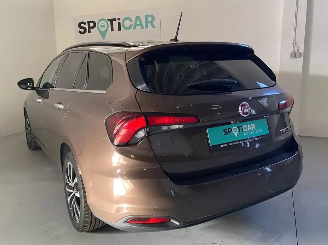 Fiat Tipo Station Wagon 2018 - 11900 EUR, 91800 km - 91800km - foto 5 de 16