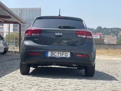 Kia Rio 2023 — photo 4 of 14