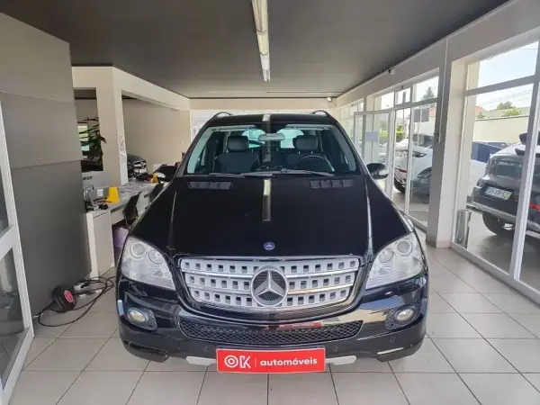 Mercedes-Benz ML 320 2006 - 17990 EUR, 269000 km - AUTO.MOTO.pt - 269000km - foto 4 de 32
