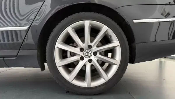 Volkswagen Passat 2007 - 9990 EUR, 158529 km - 158529km - foto 14 de 31