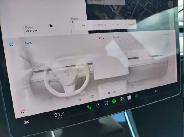 Tesla Model 3 2019 - 22900 EUR, 224000 km - AUTO.MOTO.pt - 224000km - foto 22 de 26