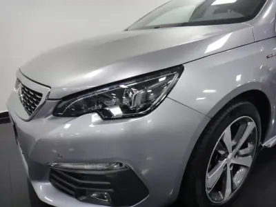 Peugeot 308 2020 - 14990 EUR, 60000 km - AUTO.MOTO.pt - 60000km - foto 4 de 33