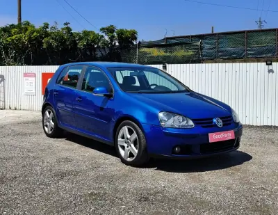 Volkswagen Golf 2006 - 5900 EUR, 308000 km - AUTO.MOTO.pt - 308000km - foto 10 de 24