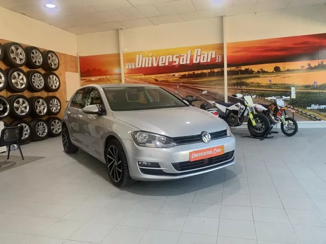 Volkswagen Golf 2014 - 15900 EUR, 159000 km - AUTO.MOTO.pt - 159000km - foto 1 de 13