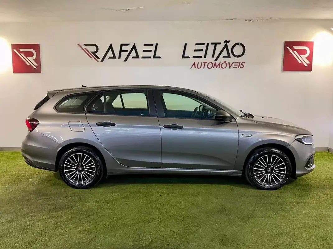 Fiat Tipo Station Wagon 2022 - 13950 EUR, 79000 km - AUTO.MOTO.pt - 79000km - foto 5 de 30