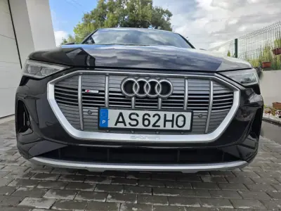 Audi e-tron 2022 - 31750 EUR, 115000 km - AUTO.MOTO.pt - 115000km - foto 12 de 73