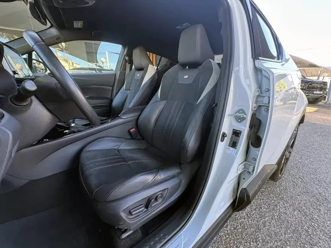 Toyota C-HR 2022 - 30900 EUR, 79989 km - 79989km - foto 49 de 60
