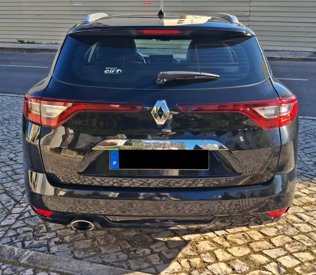 Renault Mégane Sport Tourer 2017 - 11500 EUR, 150000 km - AUTO.MOTO.pt - 150000km - foto 5 de 20