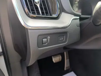Volvo XC 60 2021 - 36900 EUR, 90150 km - 90150km - foto 6 de 26