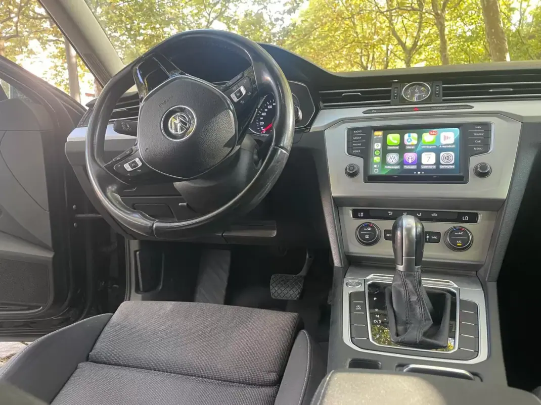 Volkswagen Passat Variant 2017 - 15999 EUR, 157121 km - AUTO.MOTO.pt - 157121km - foto 14 de 17