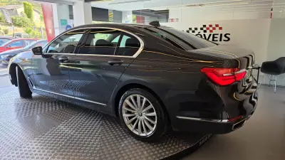 BMW 730 2016 - 29900 EUR, 188987 km - AUTO.MOTO.pt - 188987km - foto 21 de 69
