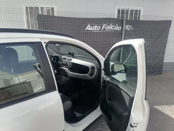 Fiat Panda 2022 - 10900 EUR, 74186 km - AUTO.MOTO.pt - 74186km - foto 6 de 12