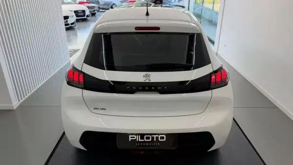 Peugeot 208 2021 - 12990 EUR, 57901 km - AUTO.MOTO.pt - 57901km - foto 8 de 23
