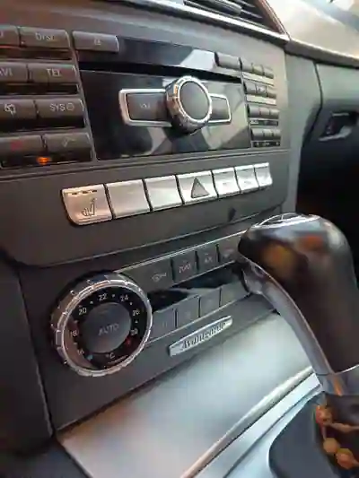 Mercedes-Benz C 220 2012 — foto 6 de 8