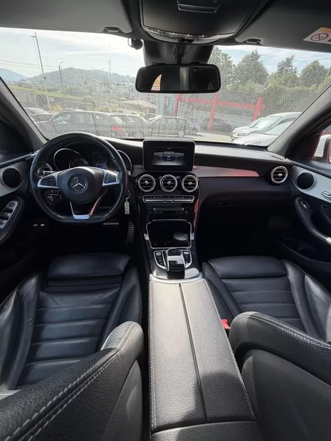 Mercedes-Benz GLC 220 2016 - 29900 EUR, 203000 km - 203000km - foto 7 de 8