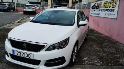 Peugeot 308 2019 - 11999 EUR, 99999 km - AUTO.MOTO.pt - 99999km - foto 9 de 35