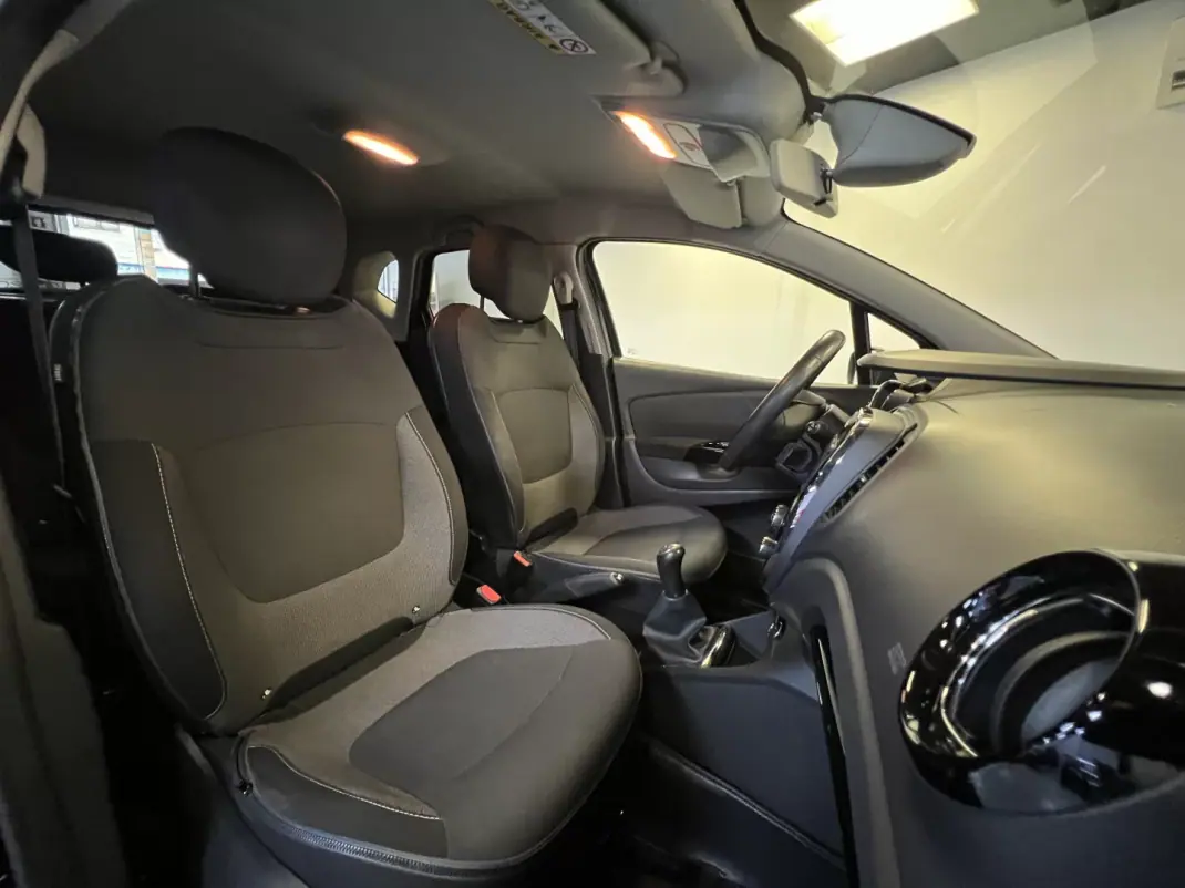 Renault Captur 2015 - 10990 EUR, 150000 km - 150000km - foto 8 de 36
