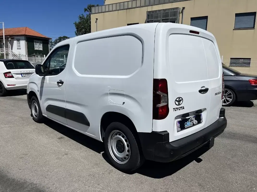 Toyota PROACE CITY 1.5D 100cv EXCLUIVE 2020 - 16450 EUR, 62000 km - AUTO.MOTO.pt - 62000km - foto 7 de 35