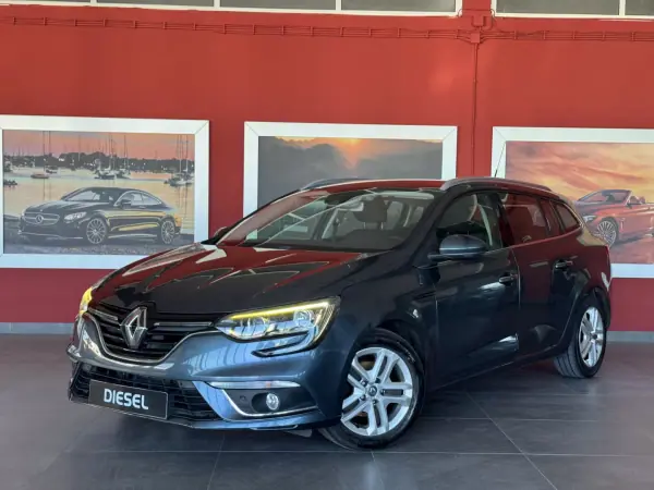Renault Mégane 2017 - 11990 EUR, 180552 km - AUTO.MOTO.pt - 180552km - foto 2 de 18