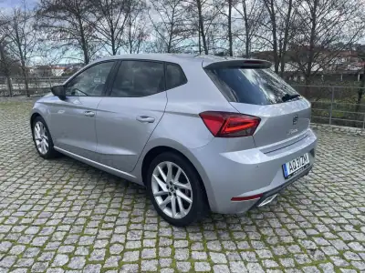 SEAT Ibiza 2022 - 18250 EUR, 62000 km - AUTO.MOTO.pt - 62000km - foto 4 de 11