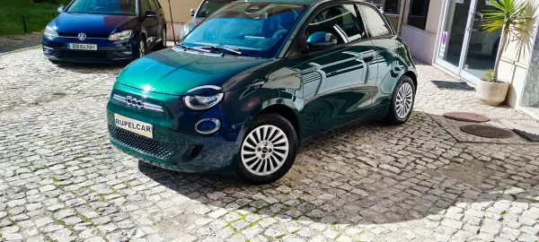 Fiat 500e 2023 - 18990 EUR, 24336 km - AUTO.MOTO.pt - 24336km - foto 4 de 22