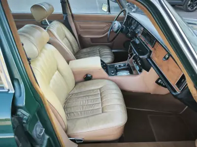 Jaguar XJ6 1976 - 24950 EUR, 47777 km - AUTO.MOTO.pt - 47777km - foto 43 de 60