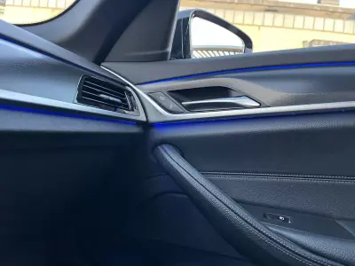 BMW 520 2022 - 33950 EUR, 124000 km - AUTO.MOTO.pt - 124000km - foto 22 de 45