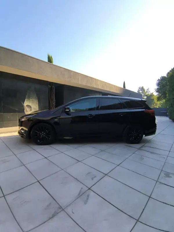 Ford Focus SW 2019 - 13900 EUR, 184000 km - AUTO.MOTO.pt - 184000km - foto 7 de 29