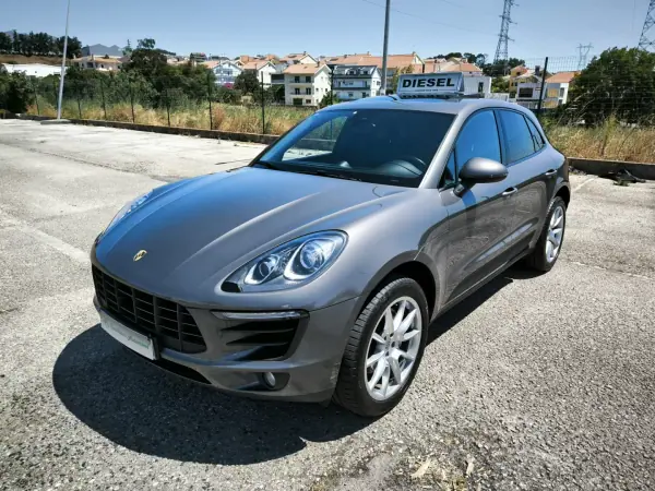 Porsche Macan 2014 - 42950 EUR, 177239 km - AUTO.MOTO.pt - 177239km - foto 2 de 59