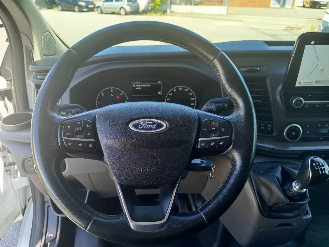 Ford Transit Custom 2019 - 17490 EUR, 136130 km - AUTO.MOTO.pt - 136130km - foto 15 de 18