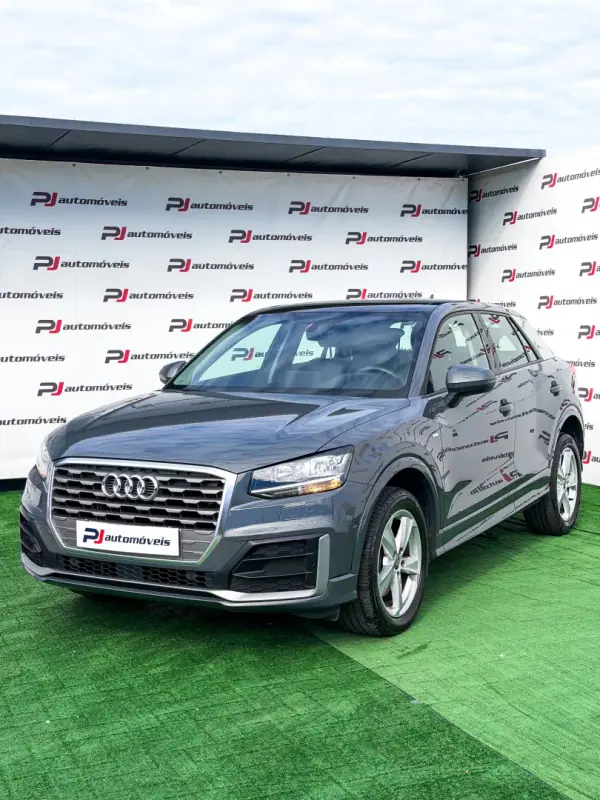 Audi Q2 1.0 TFSI S-line S tronic 2018 Gasolina — 105 303 km Audi Q2 2018