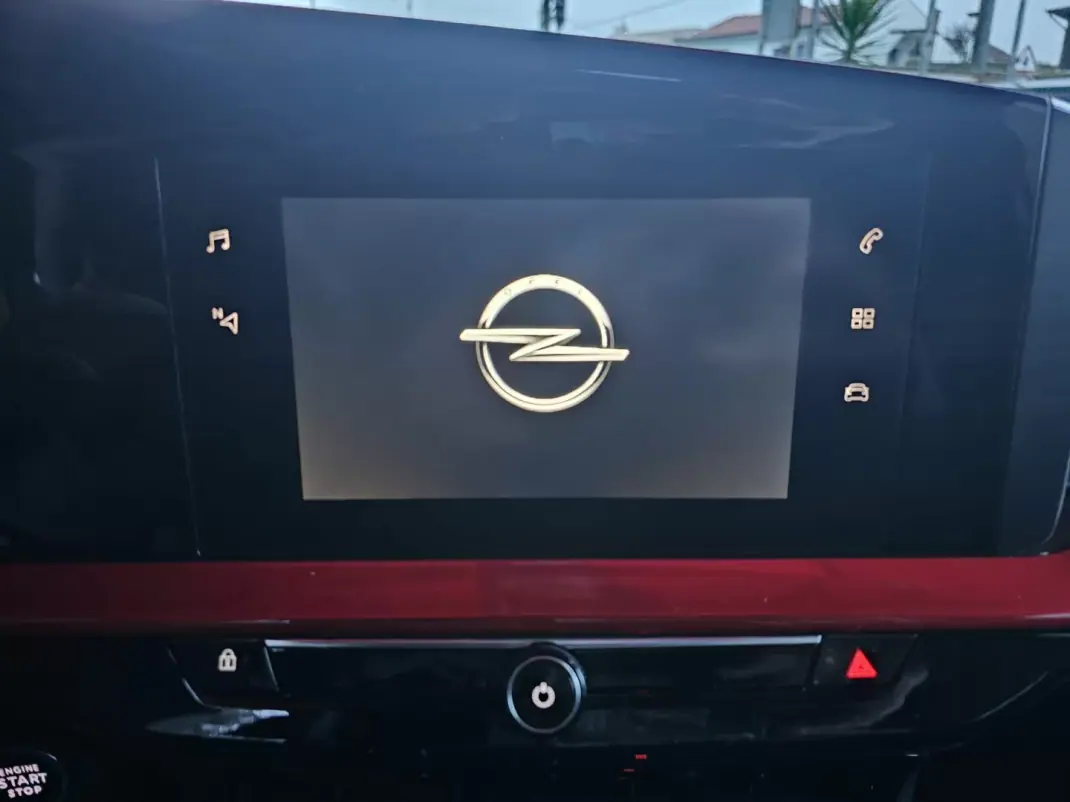 Opel Mokka-e 2022 - 17750 EUR, 58000 km - AUTO.MOTO.pt - 58000km - foto 11 de 17