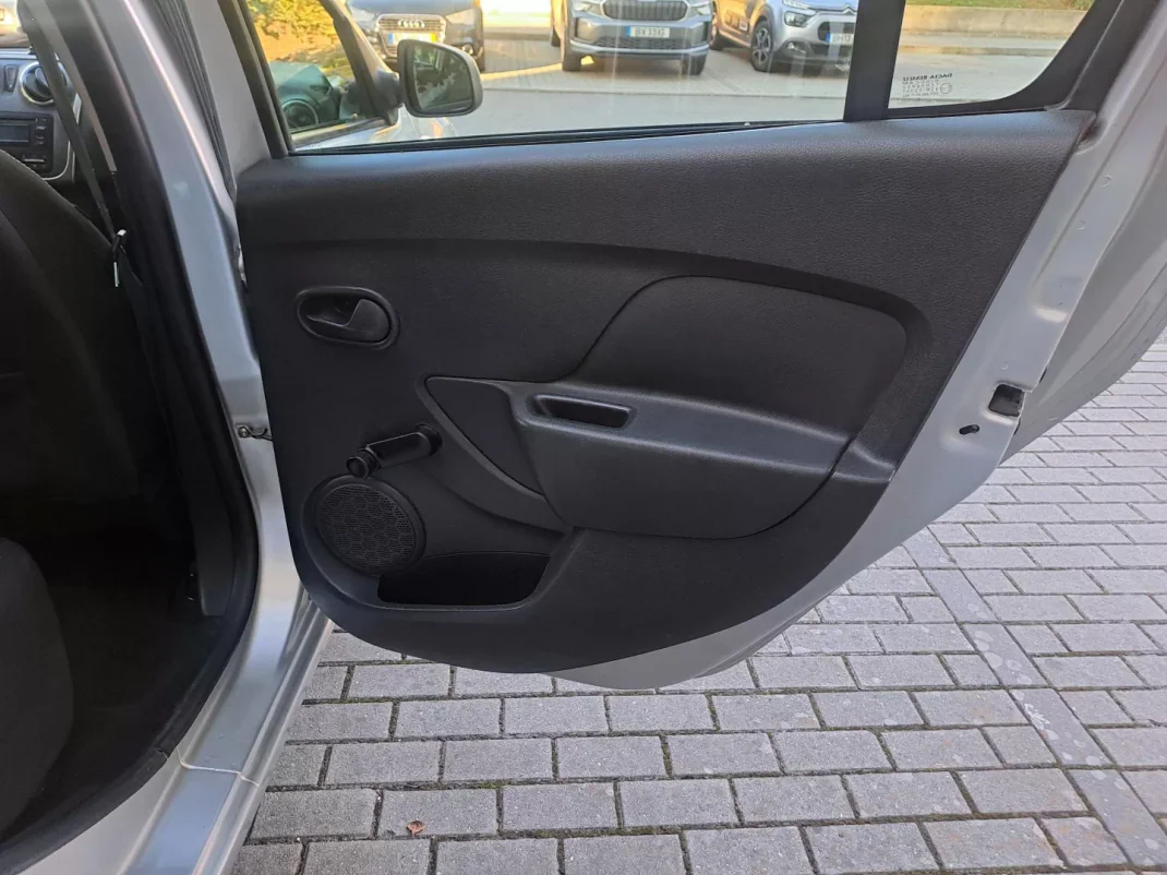 Dacia Logan MCV 2016 - 8500 EUR, 120000 km - AUTO.MOTO.pt - 120000km - foto 19 de 23