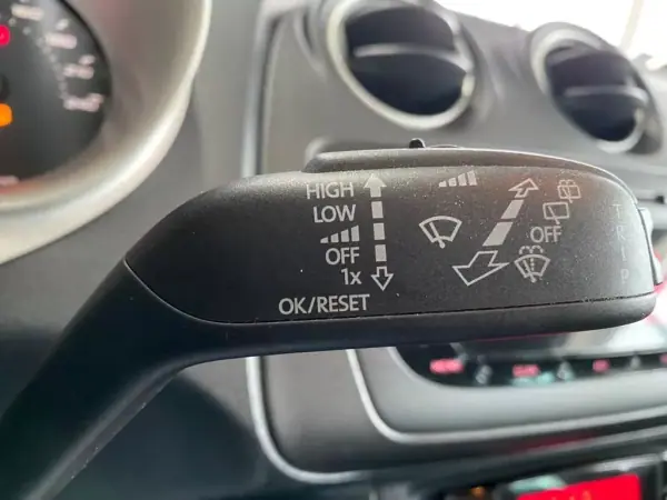 SEAT Ibiza 2011 - 7490 EUR, 134000 km - AUTO.MOTO.pt - 134000km - foto 22 de 34