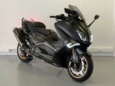 Yamaha TMAX 2016 - 8990 EUR, 27000 km - AUTO.MOTO.pt - 27000km - foto 2 de 35