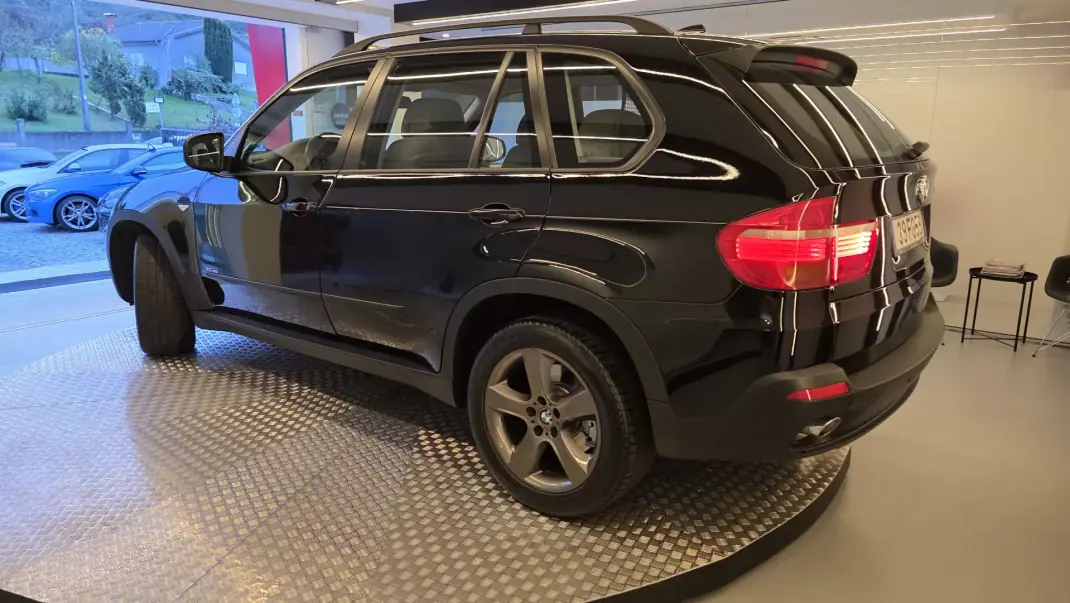 BMW X5 2008 - 14900 EUR, 273516 km - AUTO.MOTO.pt - 273516km - foto 18 de 51