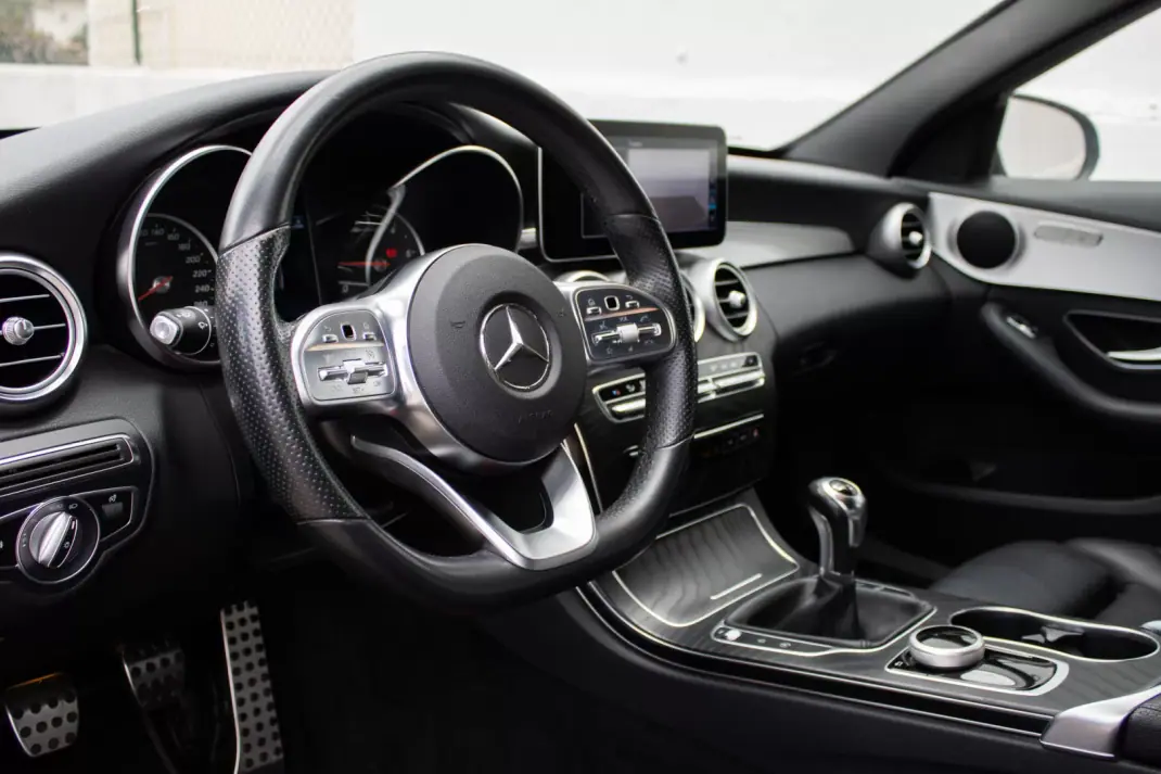 Mercedes-Benz C 200 2019 - 21990 EUR, 150000 km - AUTO.MOTO.pt - 150000km - foto 12 de 44